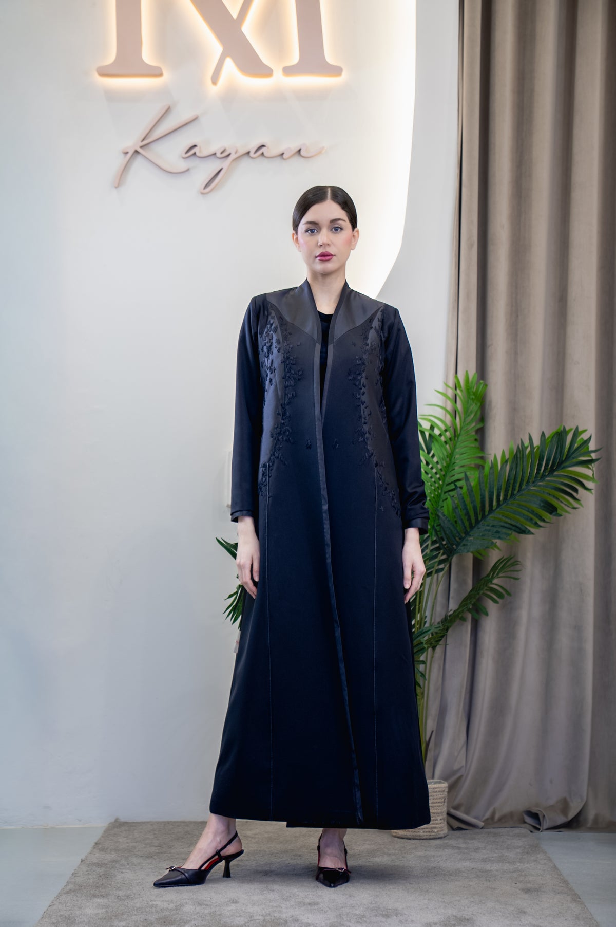 black vine abaya
