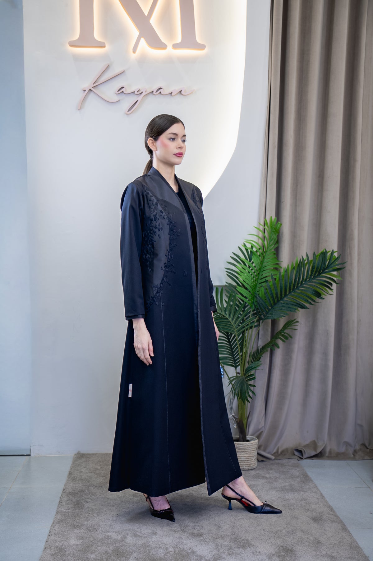 black vine abaya