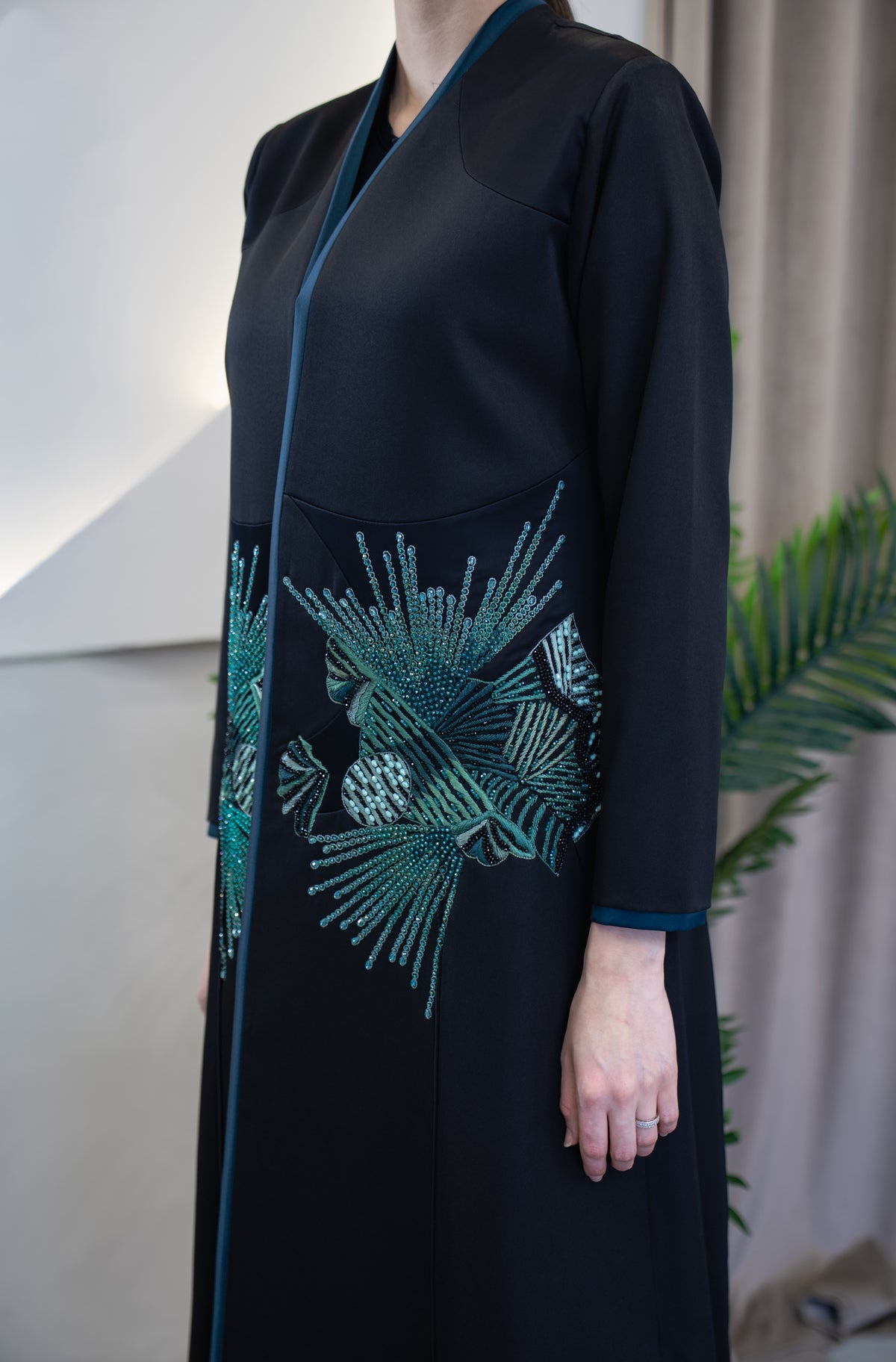 Athba abaya